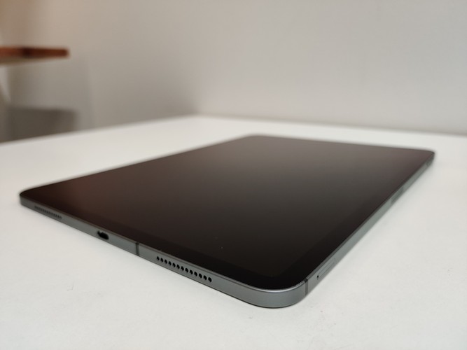ipadpro_11_2020_gray_cellular_2