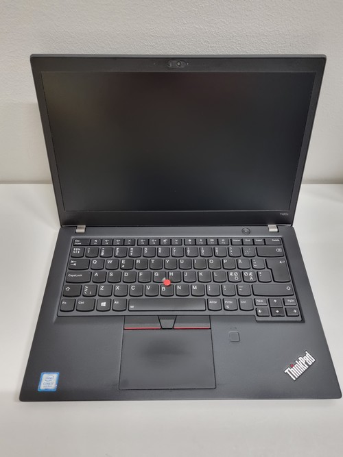 thinkpad_T480s_sormi_taustavalnap_i7_1